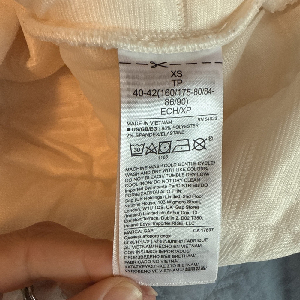 Women’s Gap Fit XS Off White Quilted Quarter Zip Pullover Jacket - Picture 4 of 4